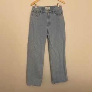 Abercrombie & Fitch Curve Love The 90’s Relaxed Jean High Rise